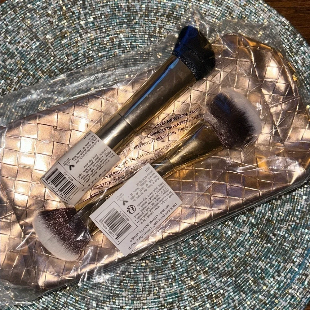 Tarte Makeup Brush Set of 2 with Cosmetic Bag - NEW
